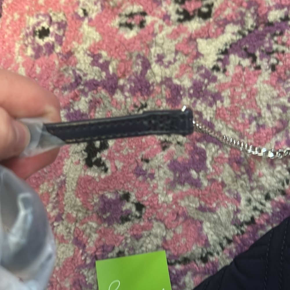 New with tags Vera Bradley chain strap crossbody classic navy model 14292-219951 - Picture 3 of 8